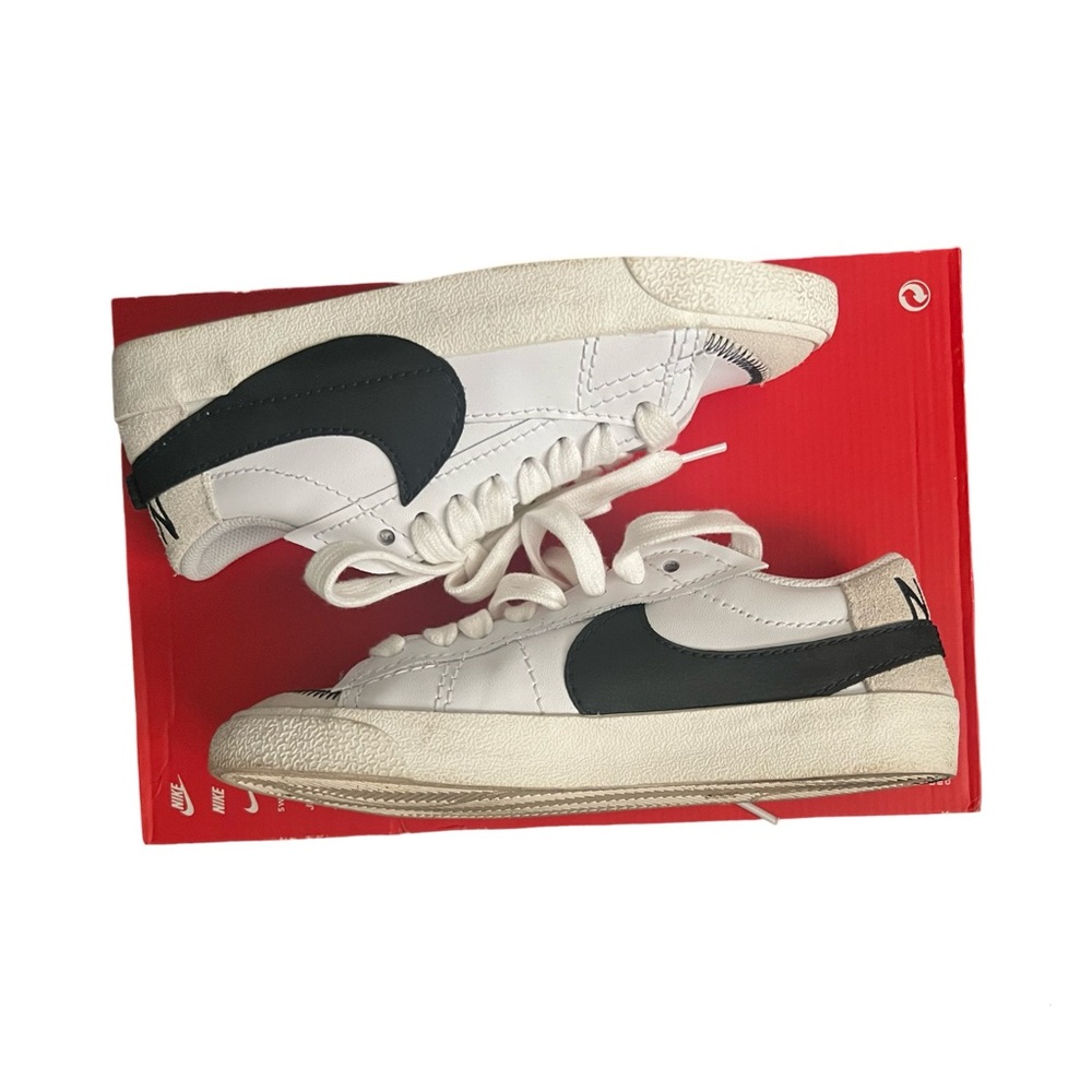 Nike Blazer Low 77 Jumbo (White/Black Sail) [Women’s]